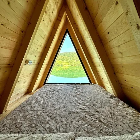 Splav Horizont Ferienhaus *