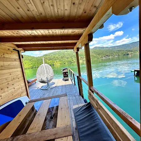 Casa de Férias Splav Horizont *