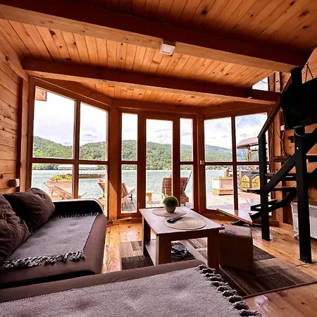 Casa de Férias Splav Horizont *